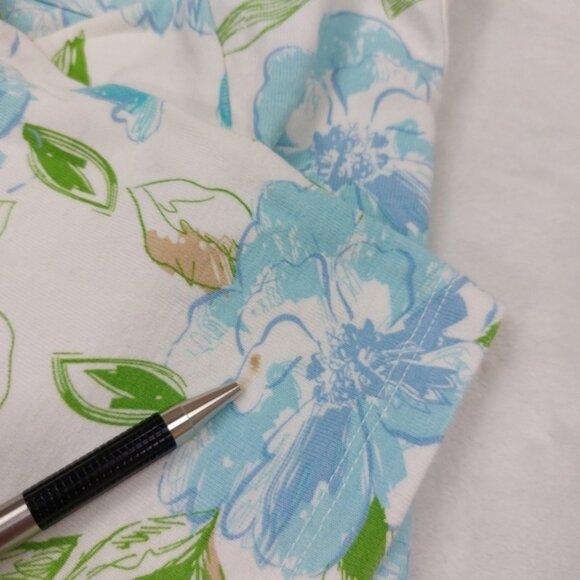 WHITE STAG WOMEN'S WHITE WITH BLUE FLORAL SHORT SLEEVE TSHIRT SIZE LARGE - Picture 9 of 9
